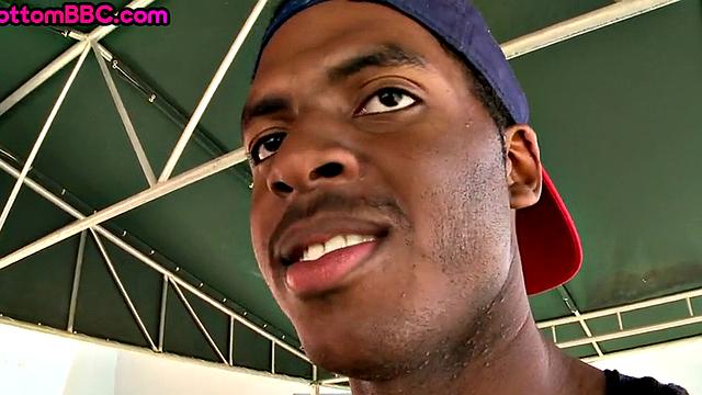 Rough anal session given to black thug