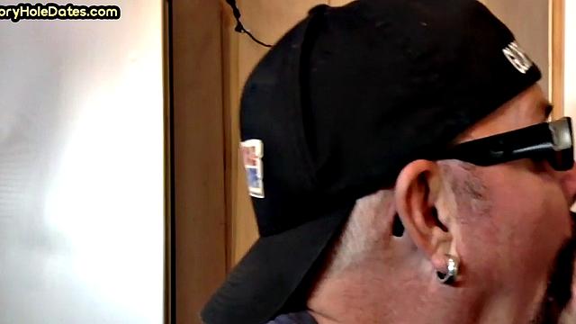 Gloryhole amateur goes bottom after giving BJ session