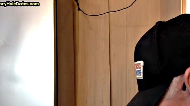 Gloryhole amateur goes bottom after giving BJ session