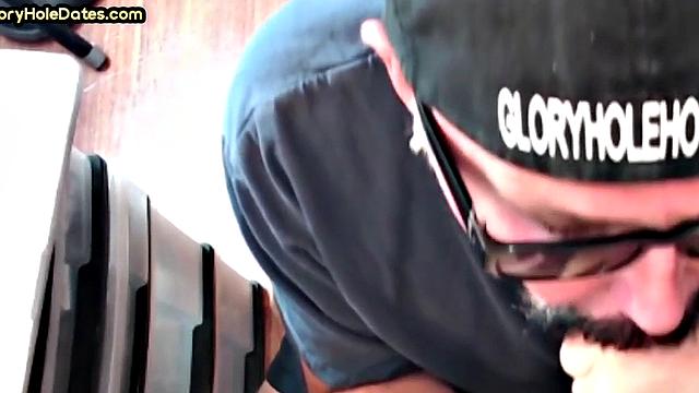Gloryhole amateur goes bottom after giving BJ session