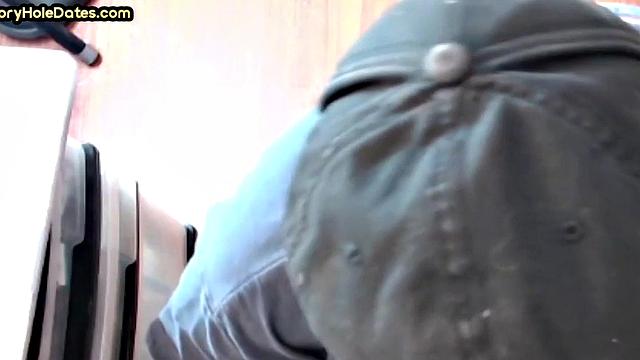 Gloryhole amateur goes bottom after giving BJ session