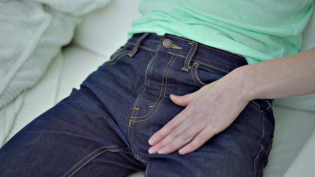 Smooth stud jerking hard after teasing his tight body