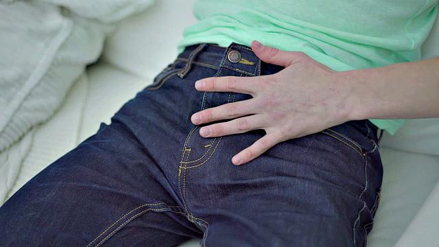 Smooth stud jerking hard after teasing his tight body