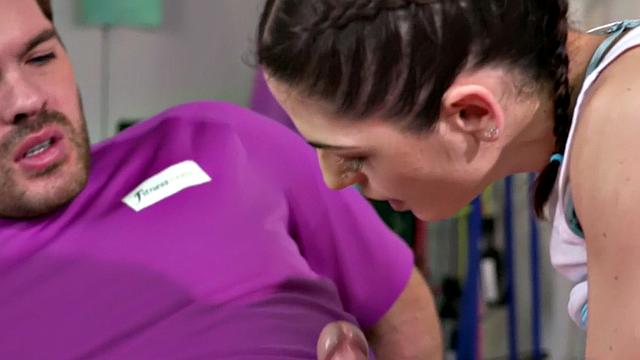 Doggystyled gym beauty enjoys it rough