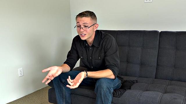 Amateur solo stud jerks his shaved cock after casting