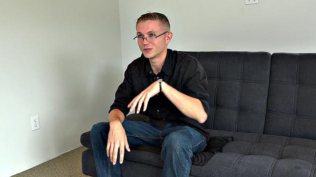 Amateur solo stud jerks his shaved cock after casting