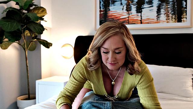 Wendy Raine and her big tits