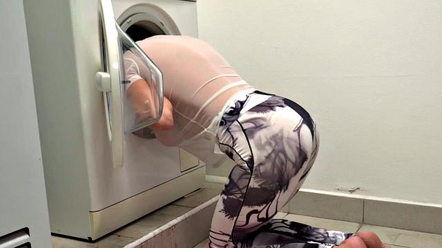 Babe sucking off her roommate before hostel sex