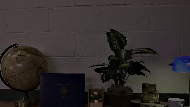 Analgaping bigass les MILF in 3way with speculum