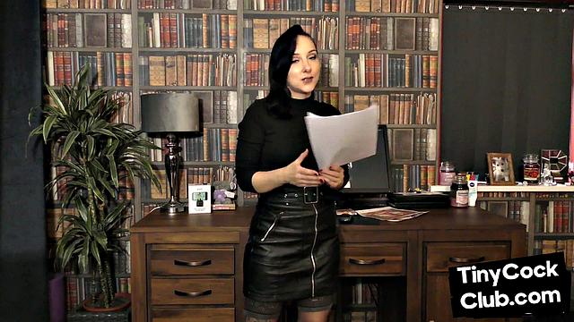 Gorgeous babe reacting to small dicks