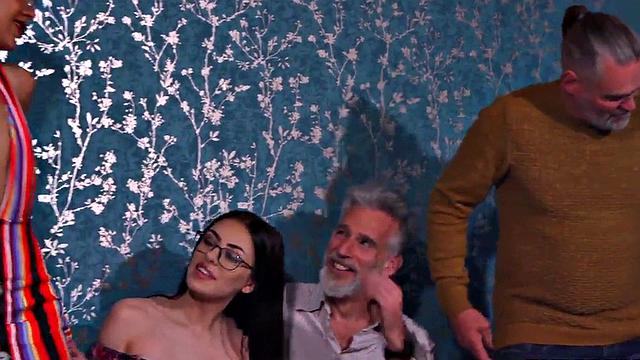 CFNM girl loves fucking on nice dick while riding