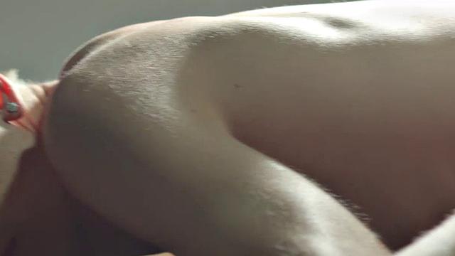 Sargent Cutler is interrogating Thomas for any useful information he may have