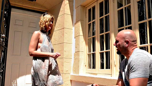 Alby's helpful neighbor