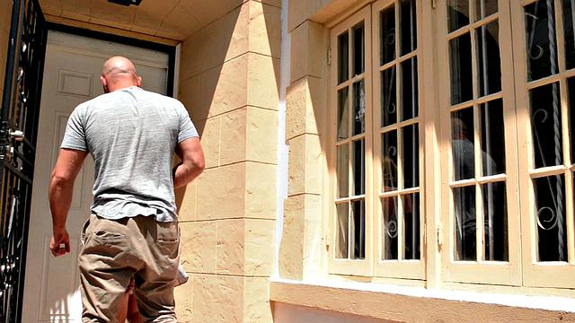 Alby's helpful neighbor