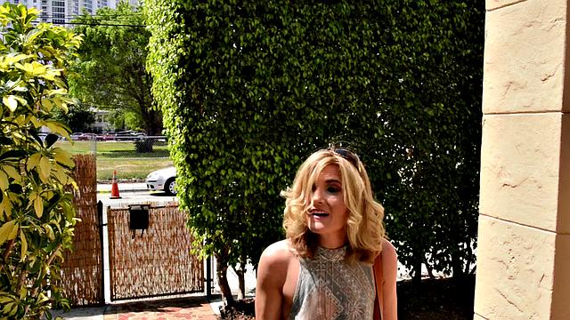 Alby's helpful neighbor