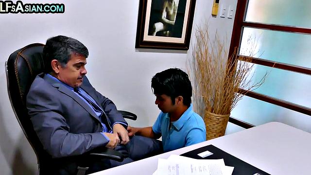 Amateur skinny Asian twink fucked by boss DILF in office