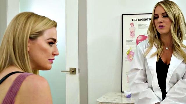 19yo bootylicious fingering dykes eat moist pussies