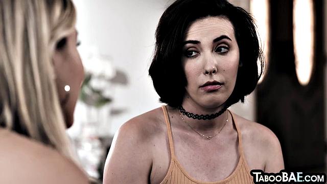 Stunning bae pussylicked by GF