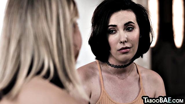 Stunning bae pussylicked by GF