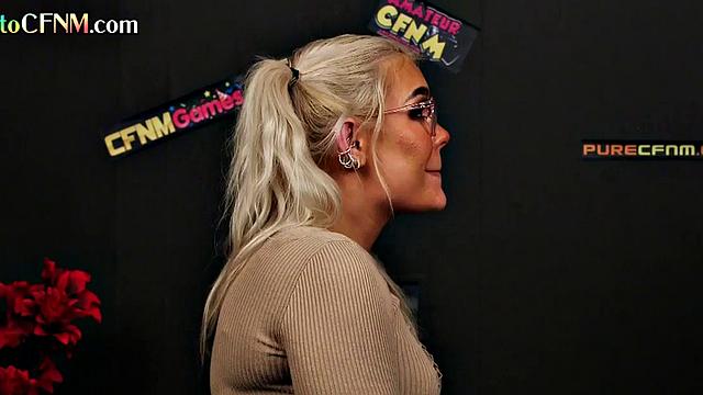 Office CFNM guy giving head