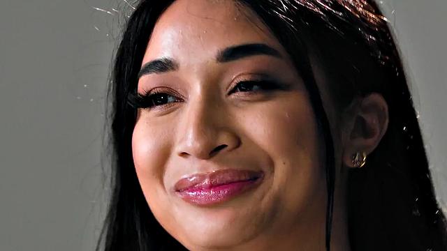 Inked babe solo fingering herself after interview