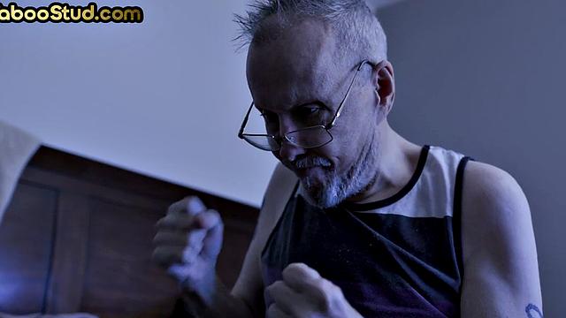 Taboo stud rimmed by older stepbrother