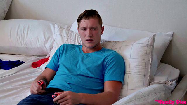 Watching Porn With Sidter - S9:E5