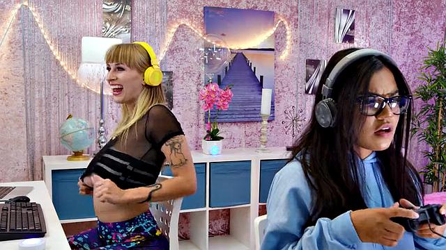 Short guy smashes gamer slut after deepthroating