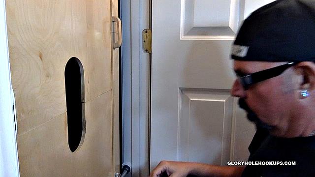 Amateur At The Gloryhole