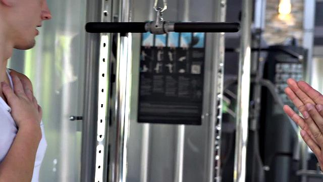 Naive straight guy ravaged at the gym