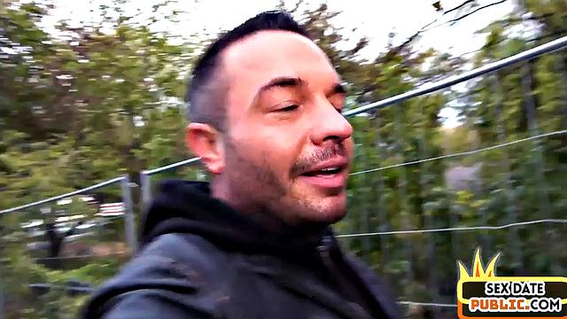 Public babe gets fucked outdoors by sex date guy