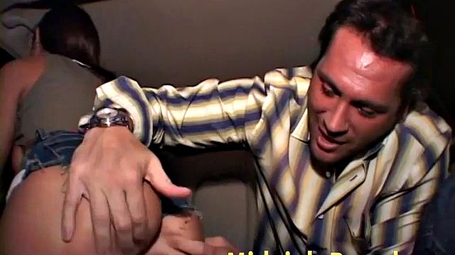 Ariana Jolle fucking in moving car