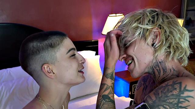 Enjoyableboi enjoys eating lesbian while fingering