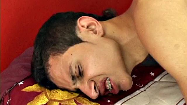 Young Latinos Juano and Fercho meet in the park and decide an afternoon romp would be fun. In bed, the two are quick to get naked and taste each other.