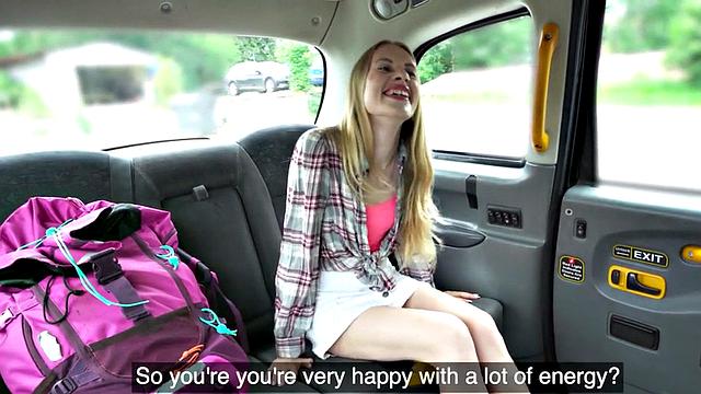 Car slut fucked by naughty driver in pussy