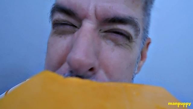 A Quick Bite Before Bed - DADDY GIANT 39 - Richard Lennox