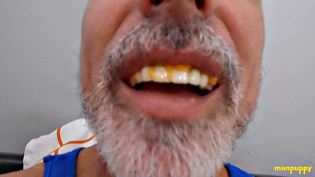 A Quick Bite Before Bed - DADDY GIANT 39 - Richard Lennox