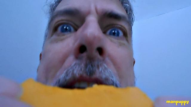 A Quick Bite Before Bed - DADDY GIANT 39 - Richard Lennox