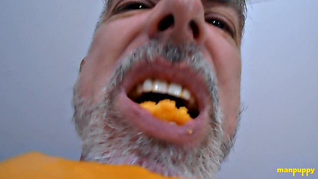 A Quick Bite Before Bed - DADDY GIANT 39 - Richard Lennox