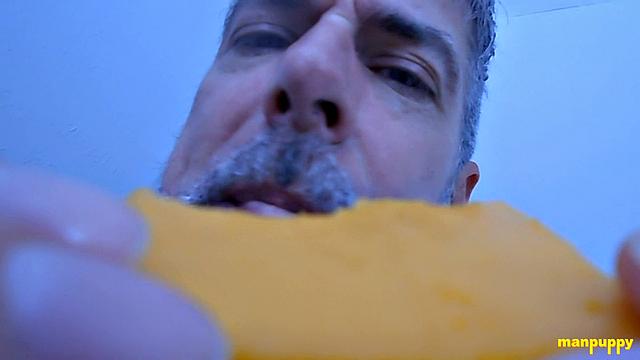 A Quick Bite Before Bed - DADDY GIANT 39 - Richard Lennox