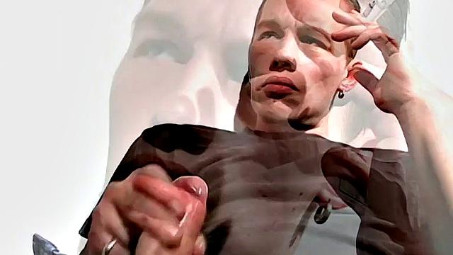 Jony - необрезанный и готов