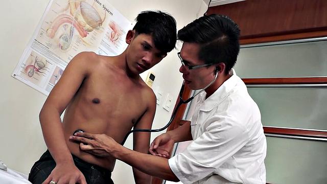 Slim Asian rimmed by doctor before toyed