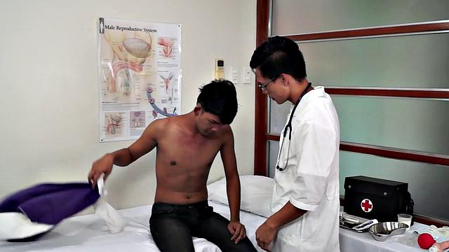 Slim Asian rimmed by doctor before toyed