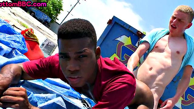 Outdoor black picked up and drilled in public sex