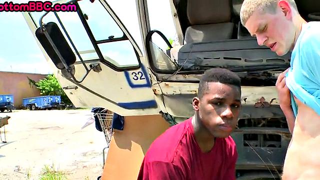 Outdoor black picked up and drilled in public sex