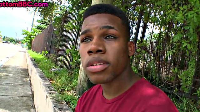 Outdoor black picked up and drilled in public sex