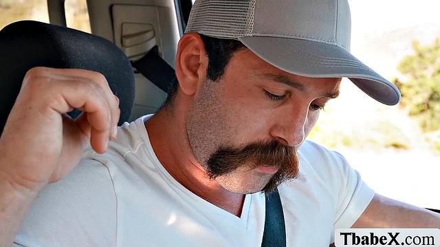 Fucking TS hitchhiker while stopping in the park