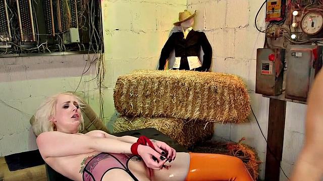 BDSM strapon babe fucks lezdom anal MILF in asshole