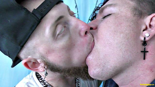 Passonate Gay Kiss 21 - JC Дикерсон, Лео Блю