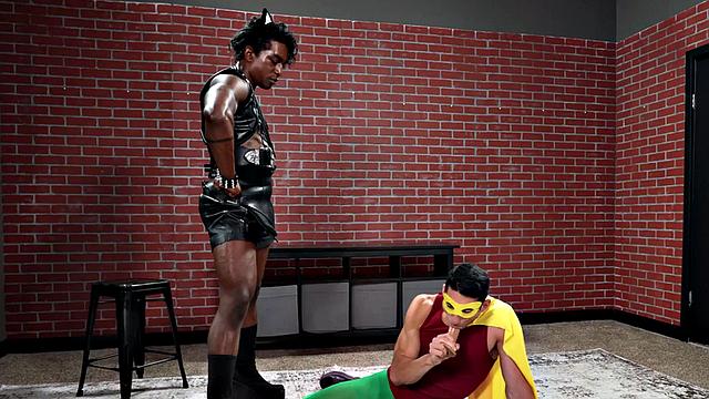 Bottom IR barebacked by hunk in leather costume